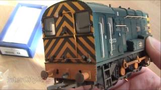 Opening the class 08 shunter by Bachmann [upl. by Cerell]