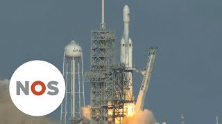 SPACEX Bedrijf Musk lanceert Falcon Heavyraket [upl. by Aleakam]