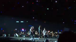 Zayn last song on stage with one direction [upl. by Airtina]