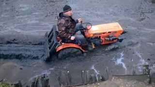 Traktorek Kubota 6001 Offroad wtopa stawie ojca [upl. by Ardnak361]